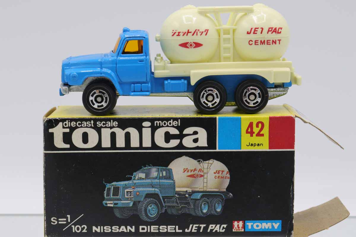 ミニカーショップ ケンボックス トミカ 黒箱☆42☆日産ディーゼル