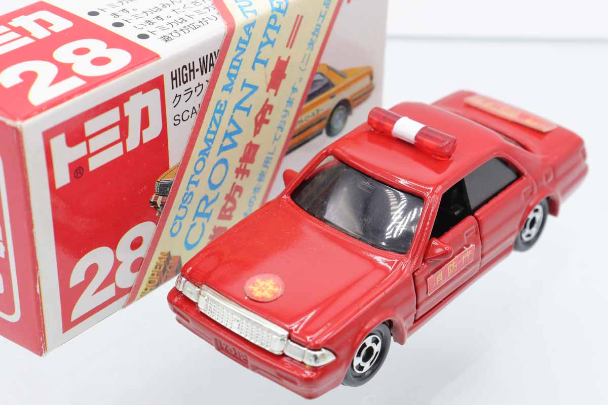 トミカ　赤箱