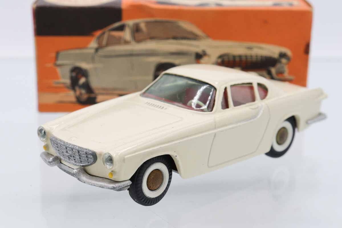 ミニカーショップ ケンボックス Tekno☆825☆VOLVO P1800(アイボリー