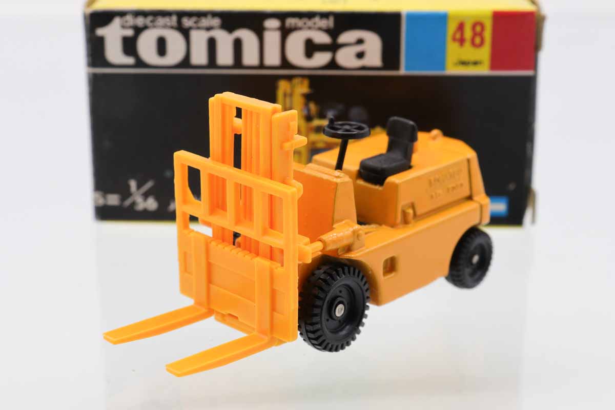 トミカ　黒箱