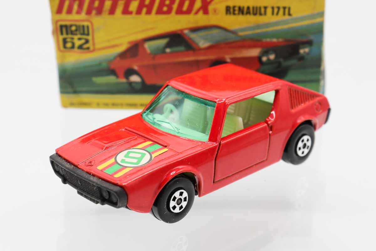 ミニカーショップ ケンボックス マッチボックス☆62☆RENAULT 17TL(赤