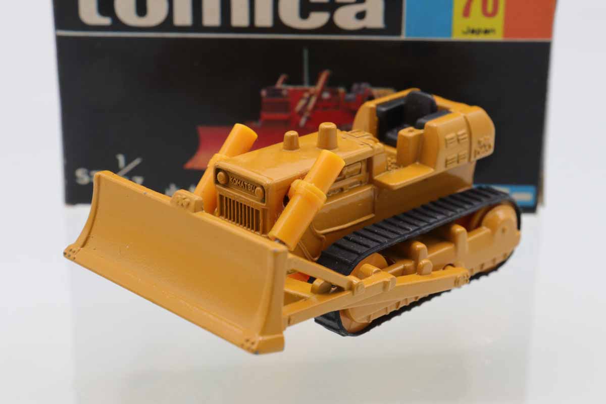 ミニカーショップ ケンボックス トミカ 黒箱☆70☆小松D65Aブルドーザ