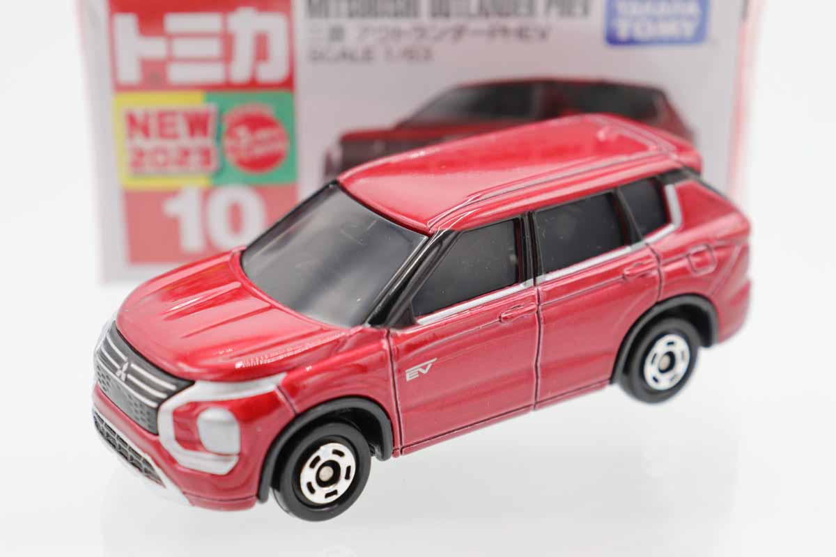 トミカ　赤箱