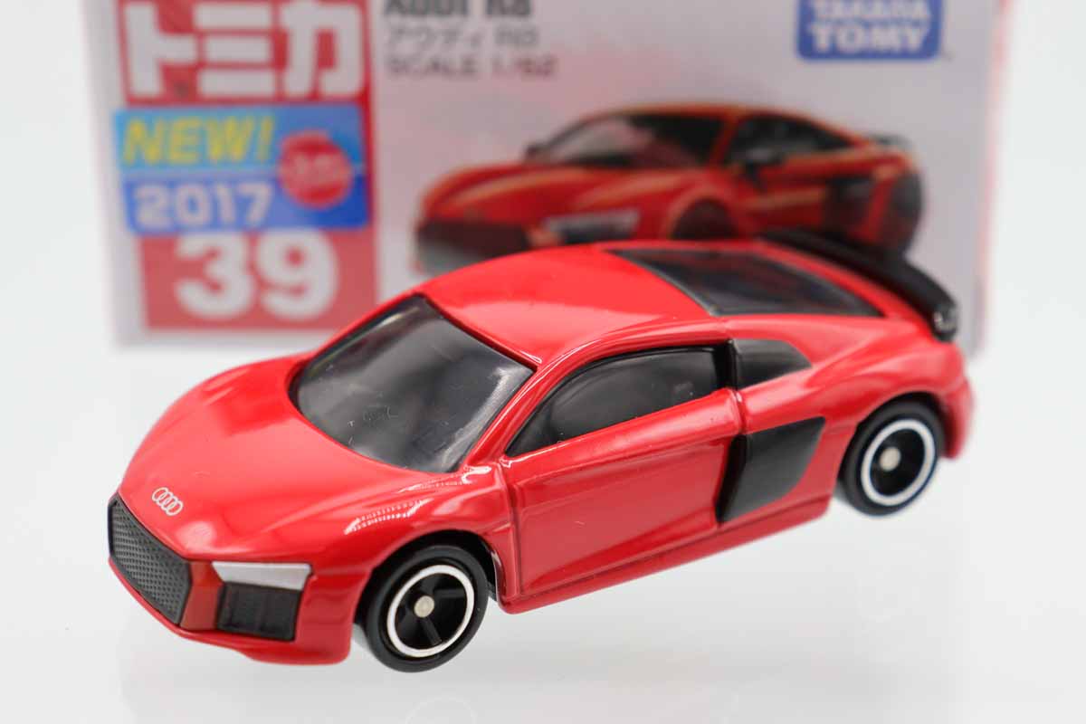 トミカ　赤箱