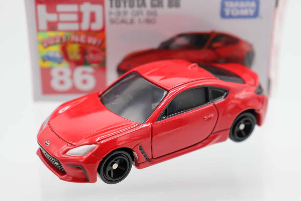 トミカ　赤箱