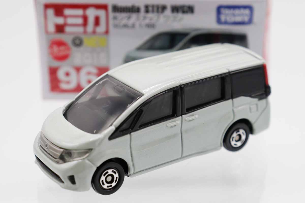 トミカ　赤箱