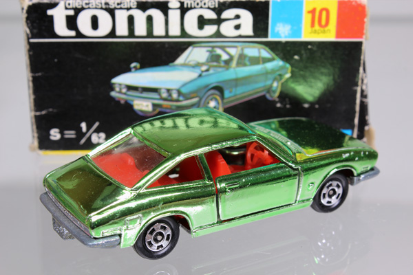 ミニカーショップ ケンボックス トミカ 黒箱☆10☆いすゞ117クーペ 