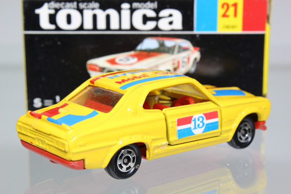 黒箱 トミカ スタント特注 日産 スカイライン2000GT-X ライム