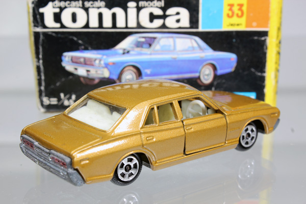 ミニカーショップ ケンボックス トミカ 黒箱☆33☆日産セドリック※MADE 