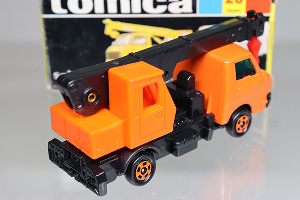 ミニカーショップ ケンボックス トミカ 黒箱☆26☆いすゞエルフ