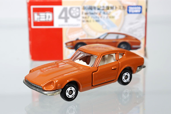 復刻トミカ