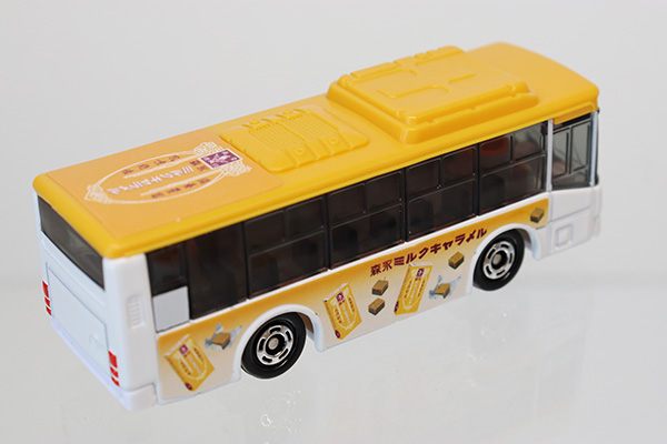 トミカギフトばらし★★三菱ふそうエアロスター ミルクキャラメルu203b森永ラッピングバスセット・白箱付