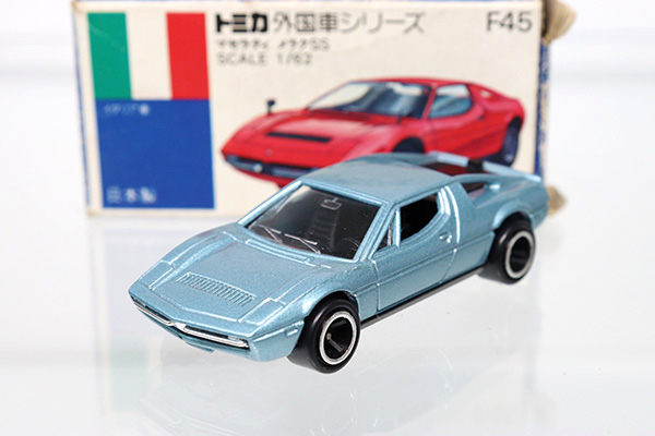 トミカ　青箱