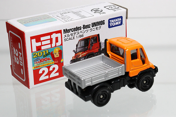 ミニカーショップ ケンボックス トミカ 赤箱 22 メルセデスベンツウニモグ St11 11年新車シール Takaratomyロゴminicar Shop Kenbox Tomica