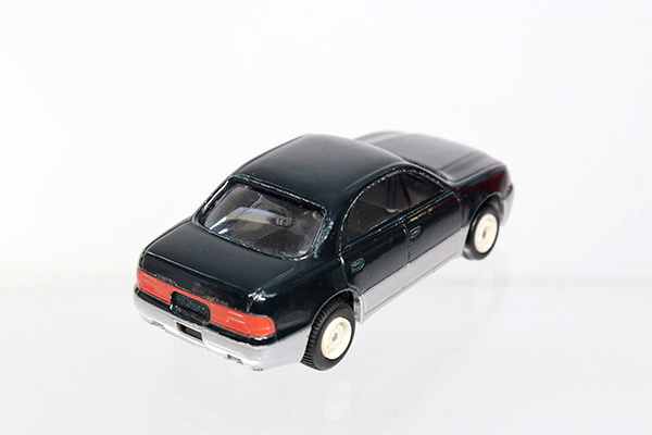 ミニカーショップ ケンボックス 箱なしトミカ トヨタクラウン