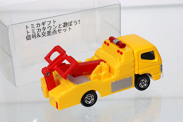 ミニカーショップ ケンボックス トミカギフトばらし 三菱ふそうキャンター 信号 交差点セット 白箱付minicar Shop Kenbox Tomica