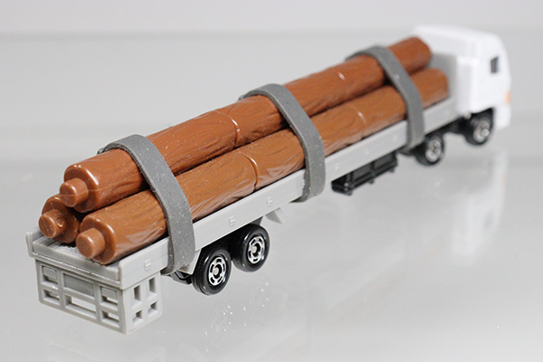 ミニカーショップ ケンボックス 箱なしトミカ いすゞギガ木材運搬車 現状渡しminicar Shop Kenbox Tomica