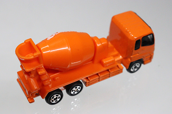 ダンプカー　ミニチュア　ミニカー ミニカーショップ ケンボックス 箱なしトミカ いすゞギガ