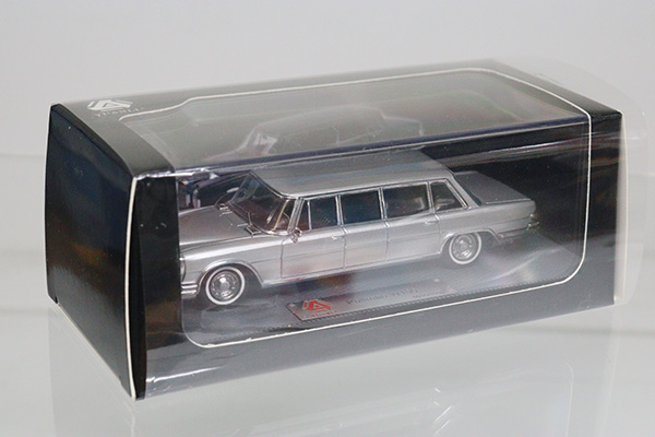 ミニカーショップ ケンボックス 1/64スケール メルセデスベンツPULLMAN