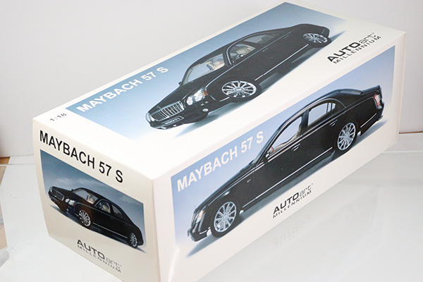 オートアート　マイバッハ Amazon | AUTOart 1/18 メルセデス・マイバッハ S 600 (シルバー