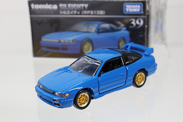 トミカプレミアム