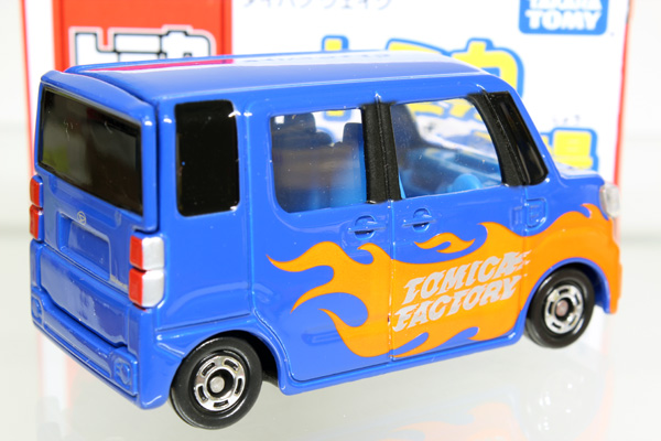 トミカ　組み立て工場