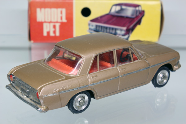 モデルペット