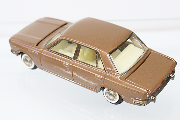ダイヤペット日産ローレル赤十字車 ダイヤペット日産ローレル赤十字車 - メルカリ