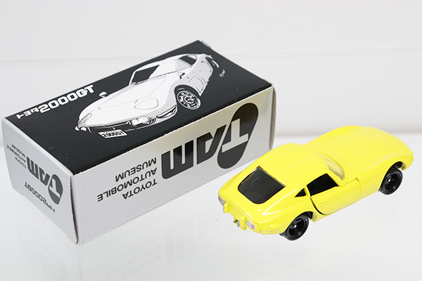 トミカ　TAM 特注　トヨタ2000GT ミニカー 赤・黄 2個セット トミカ トヨタ2000GT 赤 - メルカリ