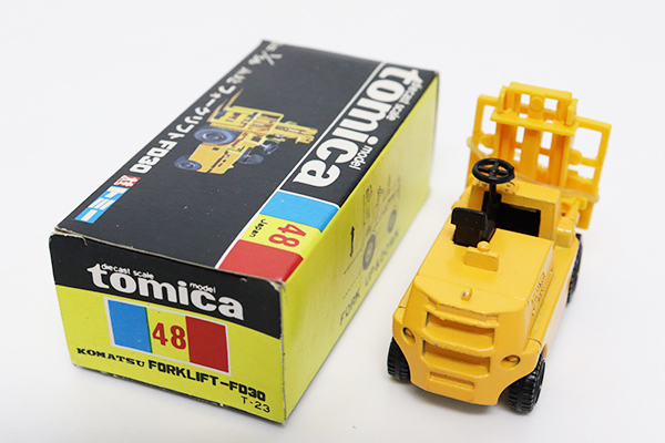 トミカ　黒箱