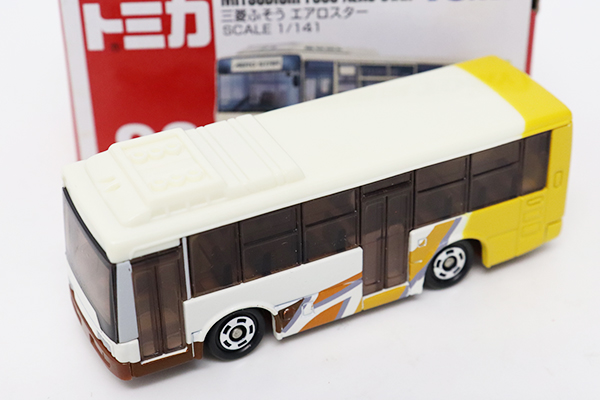 トミカ　赤箱
