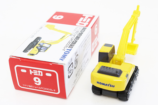 コマツ　ミニカー 1:32 FIRST GEAR *KOMATSU* Red 931XC.3 FORESTRY HARVESTER