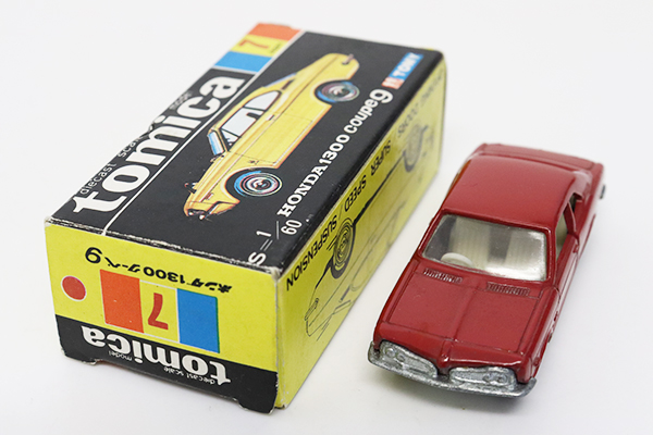 トミカ　黒箱 HONDA 1300 Coupe 赤 トミカ 黒箱 7-1 HONDA 1300 coupe 9 1Eホイール 赤 - メルカリ