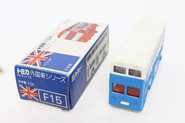 トミカ　青箱