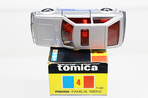 ミニカーショップ ケンボックス トミカ 黒箱☆4☆マツダファミリア