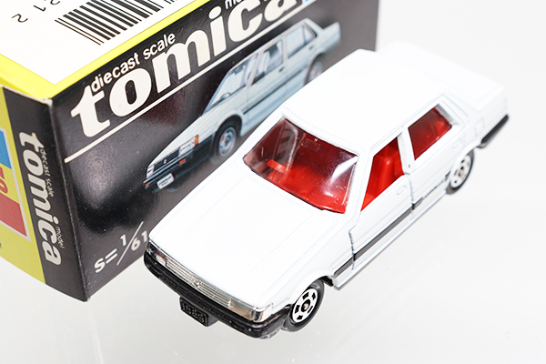 トミカ　黒箱