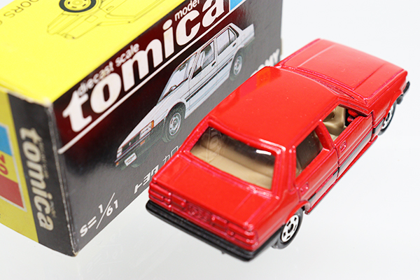 ミニカーショップ ケンボックス トミカ 黒箱☆32☆トヨタ