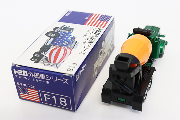 トミカ　青箱