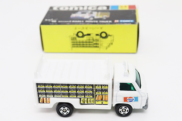 ミニカーショップ ケンボックス トミカ 黒箱☆54☆日産キャブ