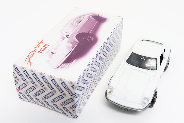 ミニカーショップ ケンボックス トミカ特注（日本製）日産フェアレディ 