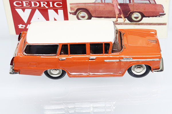 アンチモニー　コレクション　セドリック　バン　日産　サービスカー　1/43 アンチモニー コレクション セドリック バン 日産 サービスカー