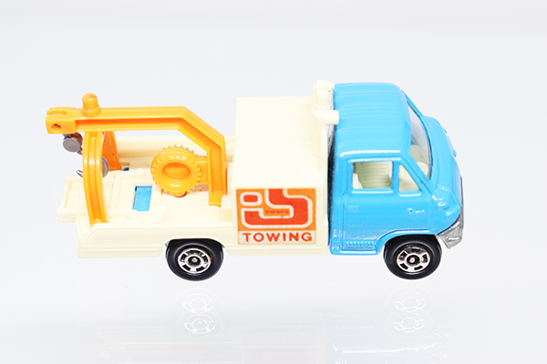 トミカ黒箱39 トヨタ ダイナ JAF レッカ 楽天市場】新品 トミカ トミー 黒箱 トヨタ ダイナ JAFレッカー