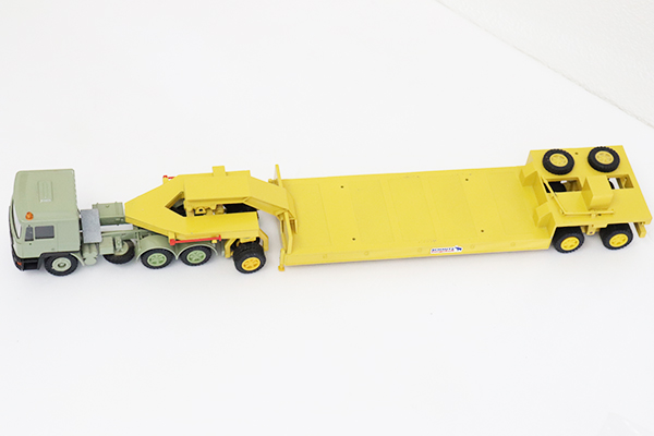 コンラッド　MAN トラック 　ゴールドホッファー　トレーラーセット　1/50 コンラッド MAN トラック ゴールドホッファー トレーラーセット 1/50
