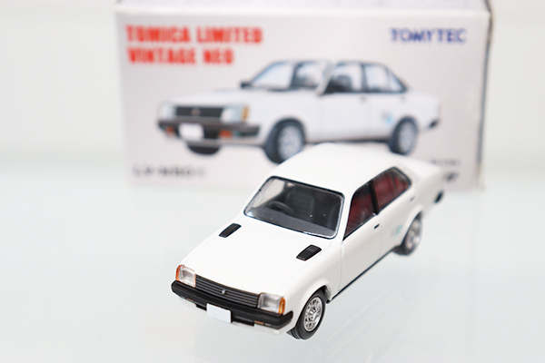 トミカ　TLV　ネオ
