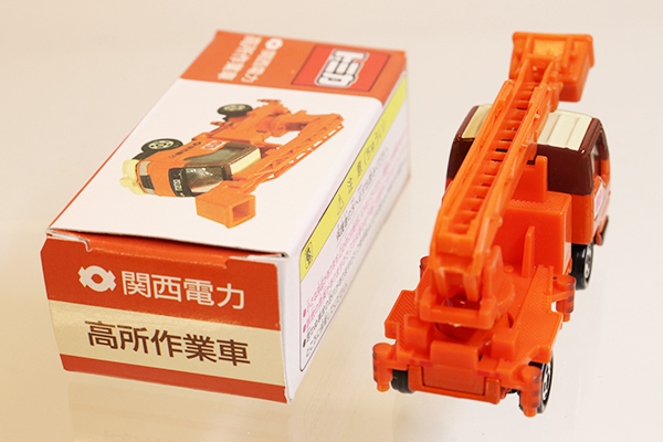 トミカ（日本製） いすゞ エルフ スカイマスター トミカ No.38 いすゞエルフスカイマスター 日本製 - メルカリ