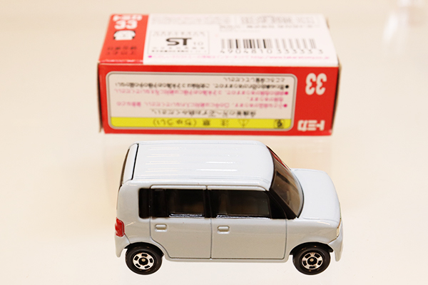 トミカ　赤箱