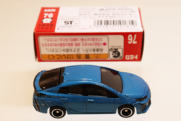 トミカ　赤箱