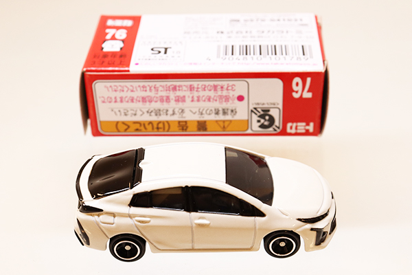 トミカ　赤箱