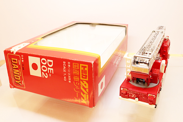 ミニカーショップ ケンボックス ダンディ☆DE-002☆日野ハシゴ消防車