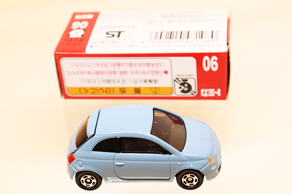 トミカ　赤箱